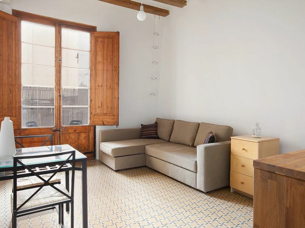 Borrell - Near Ramblas Appartement